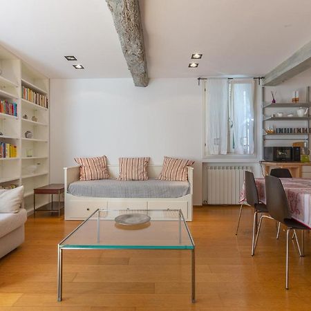 Pleasant Central Apartment With Garden Bologna Buitenkant foto
