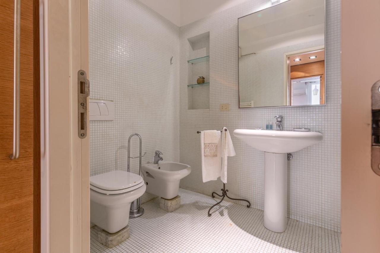 Pleasant Central Apartment With Garden Bologna Buitenkant foto