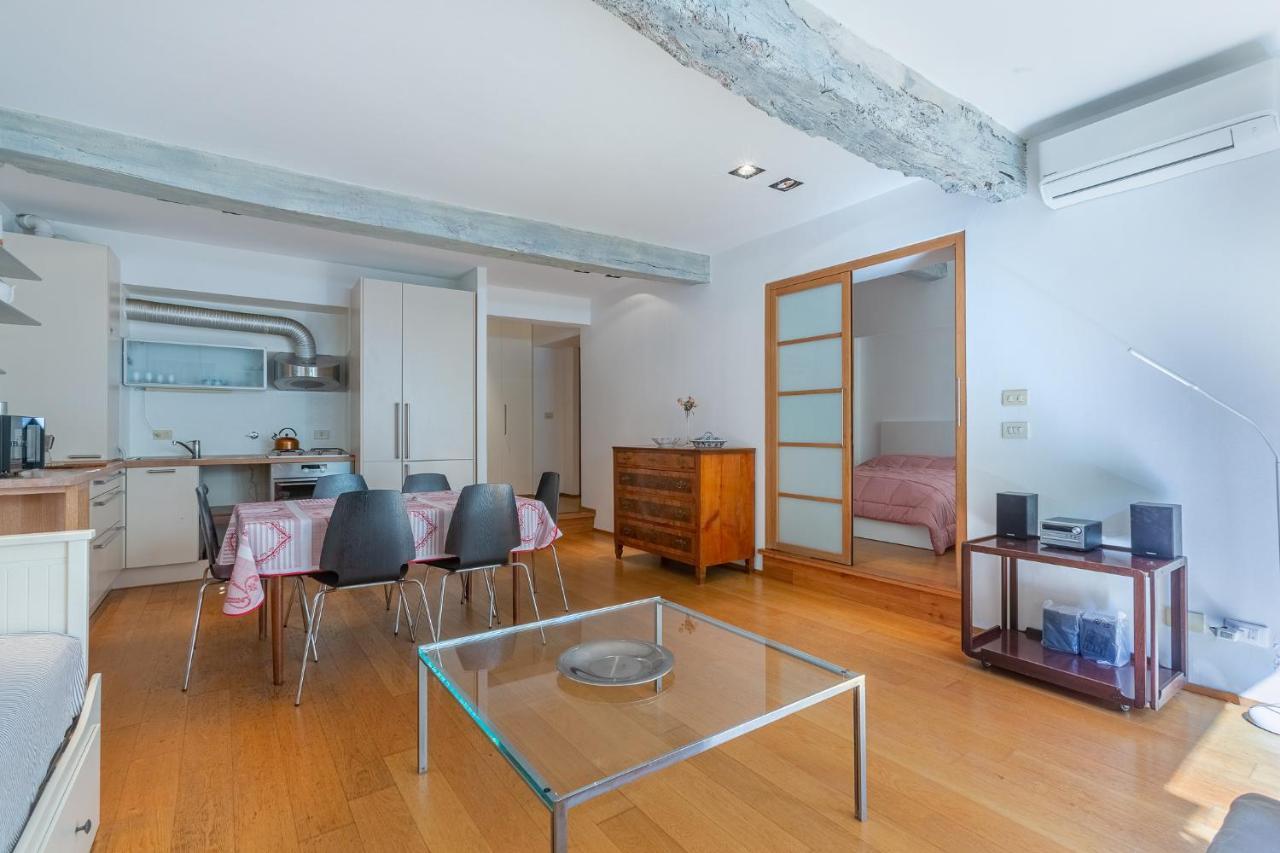 Pleasant Central Apartment With Garden Bologna Buitenkant foto